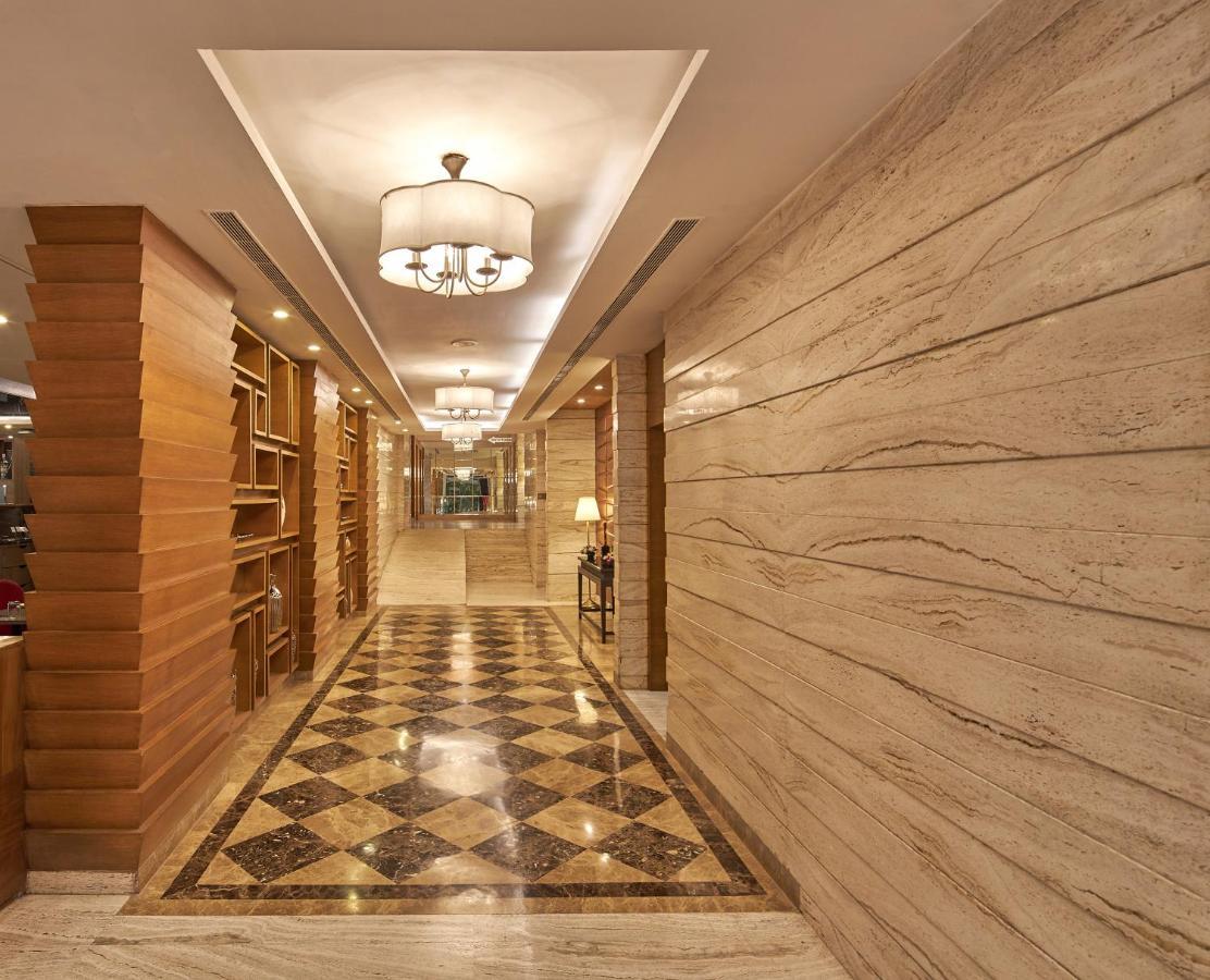 Royal Orchid Central Grazia, Нави Мумбай Екстериор снимка